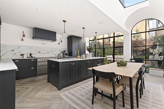 5 Bedroom Terraced House For Sale In Hillier Road, SW11
