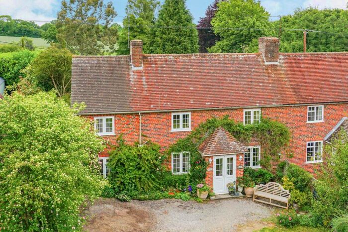 4 Bedroom Semi-Detached House For Sale In Blounce, South Warnborough, Hampshire, RG29