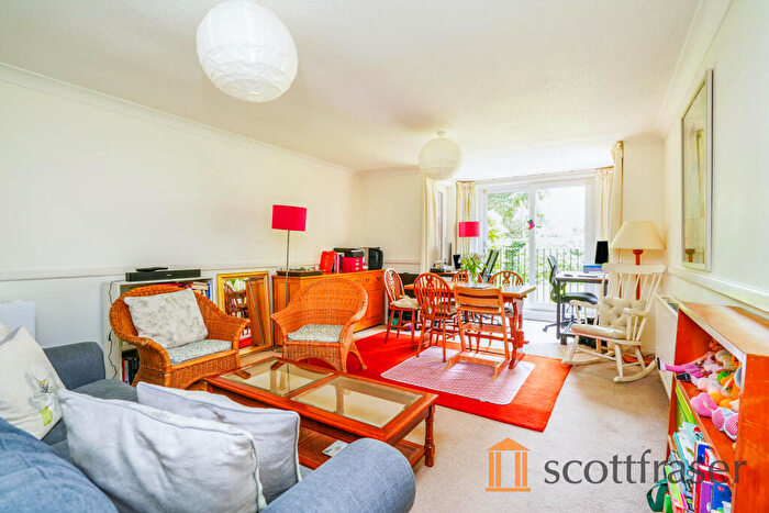 2 Bedroom Flat To Rent In Apsley Court, Woodstock Road, OX2