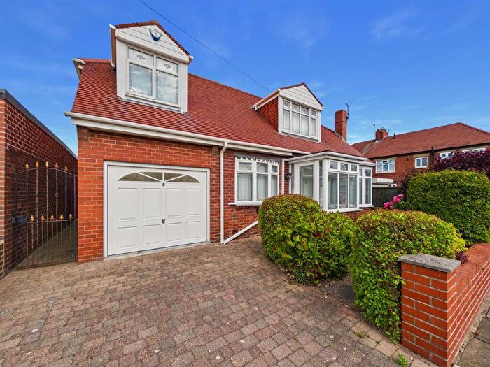 3 Bedroom Detached Bungalow For Sale In Thursby Avenue, Cullercoats, NE30