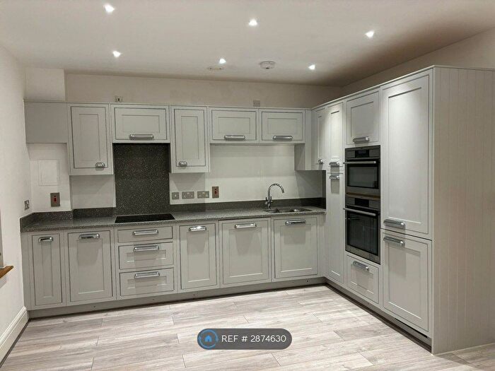 2 Bedroom Flat To Rent In Bromley, Bromley, BR1
