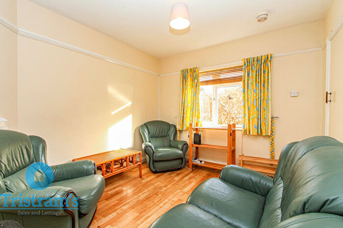 1 Bedroom Semi-Detached House To Rent In Room, Boundary Road, Beeston, NG9