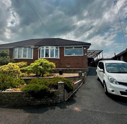 2 Bedroom Bungalow To Rent In Avondale Road, Wellington, Telford, Shropshire, TF1