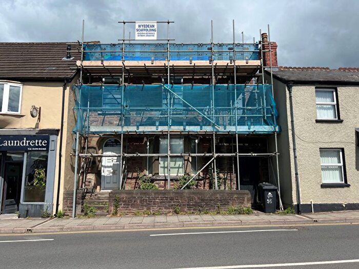 5 Bedroom Semi Detached House For Sale In High Street, Lydney, Gloucestershire, GL15