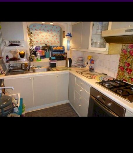 3 Bedroom Semi-Detached House To Rent In Blenheim Road, Northolt, UB5