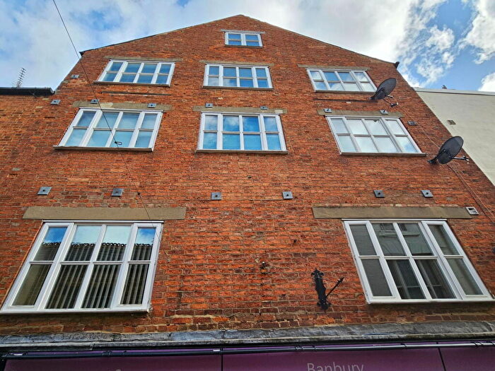 2 Bedroom Apartment To Rent In Church Lane, Banbury, OX16