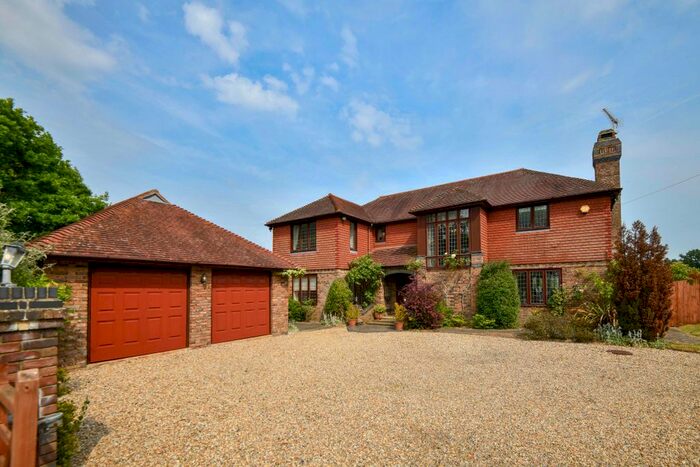 4 Bedroom Detached House For Sale In Green Hill Lane, Egerton, TN27