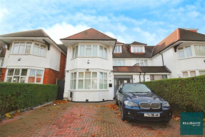 5 Bedroom Semi-Detached House For Sale In The Ridgeway, Golders Green, NW11