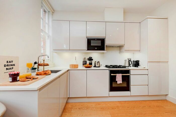 1 Bedroom Flat To Rent In Great Titchfield Street, London W1W