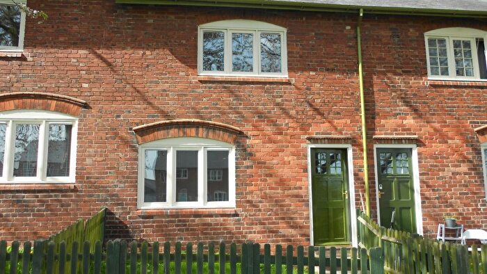 3 Bedroom Terraced House To Rent In Model Village, Creswell, Worksop., S80