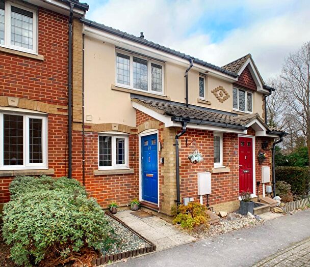 2 Bedroom Terraced House To Rent In Lorne Gardens, Knaphill, GU21