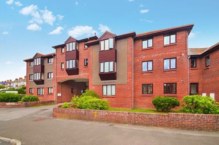 1 Bedroom Flat To Rent In Chickerell Road, Weymouth, DT4