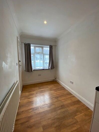 1 Bedroom Studio To Rent In Kenmore Avenue (Studio), Harrow, Middlesex, HA3