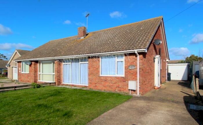 2 Bedroom Bungalow To Rent In Bemerton Gardens, Kirby Cross, Frinton-On-Sea, CO13