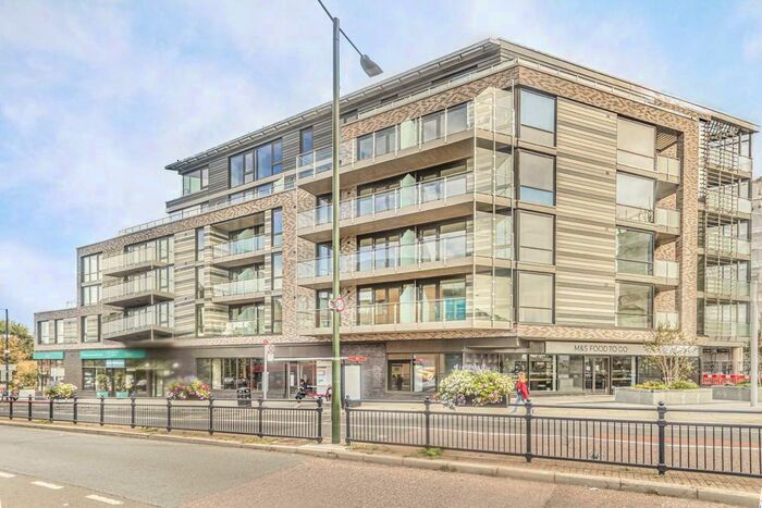 1 Bedroom Flat To Rent In London Road, Twickenham, TW1
