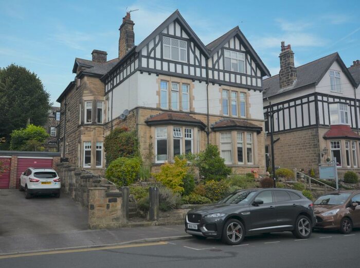 2 Bedroom Apartment To Rent In Spring Grove, Harrogate, North Yorkshire, HG1
