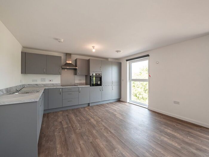 3 Bedroom Flat To Rent In Kilpatrick Grove, Edinburgh, EH6