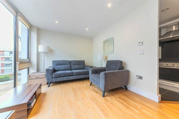 1 Bedroom Flat To Rent In Causton House, Printers Road, Stockwell, London, SW9