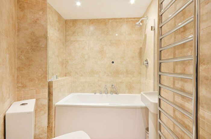 1 Bedroom Flat For Sale In Hans Place, Knightsbridge, London, SW1X