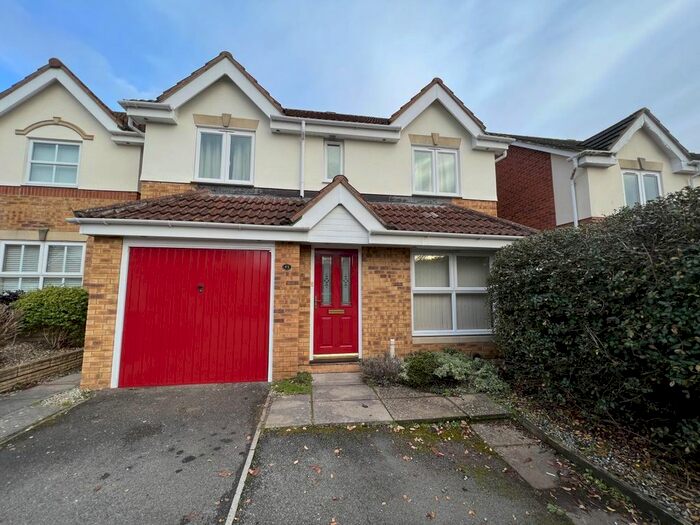 4 Bedroom Detached House To Rent In Round Table Meet, Exeter, EX4