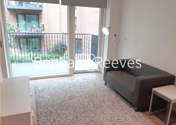 1 Bedroom Flat To Rent In Accolade Avenue, Southall, UB1
