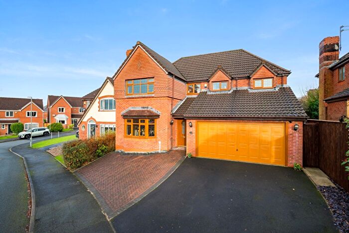 4 Bedroom Detached House For Sale In Burgh Wood Way, Chorley, Lancashire, PR7