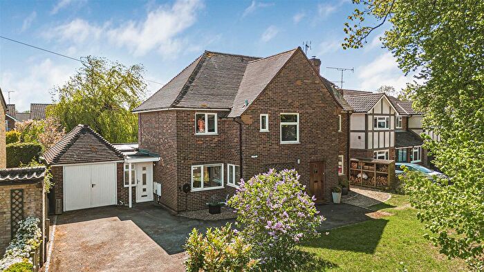 4 Bedroom Detached House For Sale In Gravel Hill, Caversham, Reading, RG4