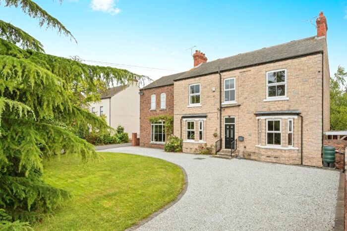 5 Bedroom Detached House For Sale In Hay Green, Fishlake, Doncaster, DN7