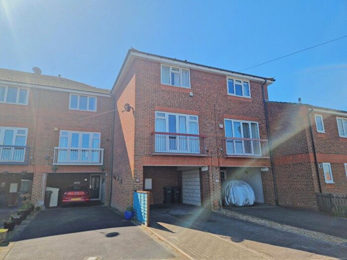3 Bedroom Town House To Rent In Alver Bridge View, Gosport, Hampshire, PO12