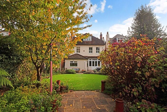 6 Bedroom Detached House To Rent In Oakcroft Road, London, SE13