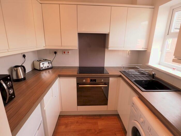 2 Bedroom Flat To Rent In Plimsoll Way, Victoria Dock, Hull, HU9