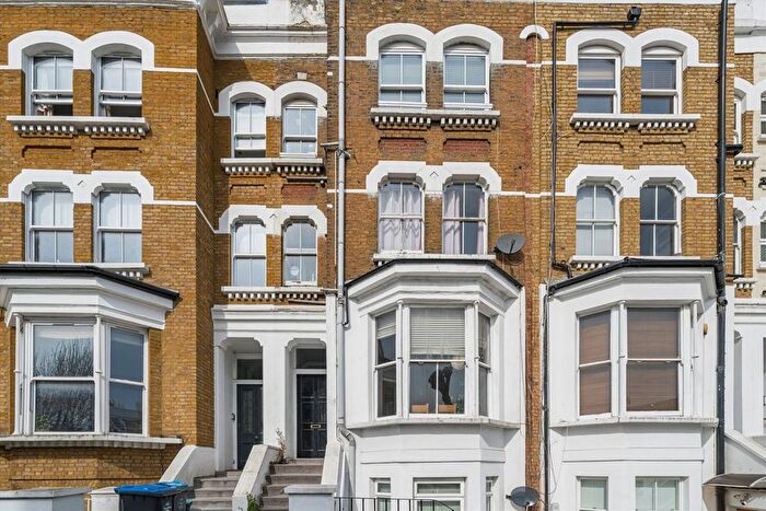 1 Bedroom Flat To Rent In Victoria Road, West Hampstead, NW6