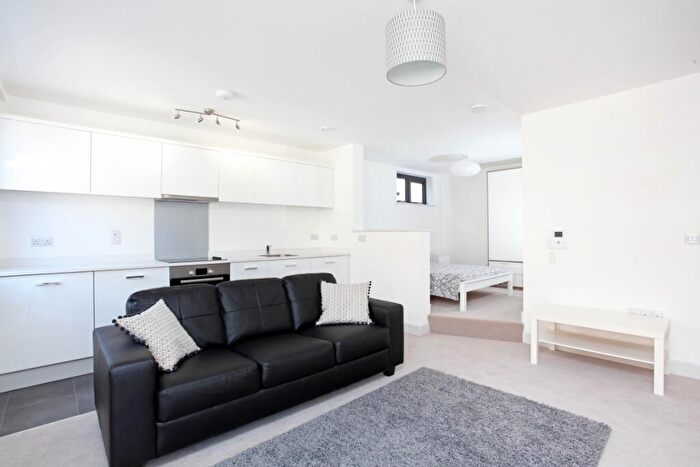 Flat To Rent In Sheet Street Windsor, SL4