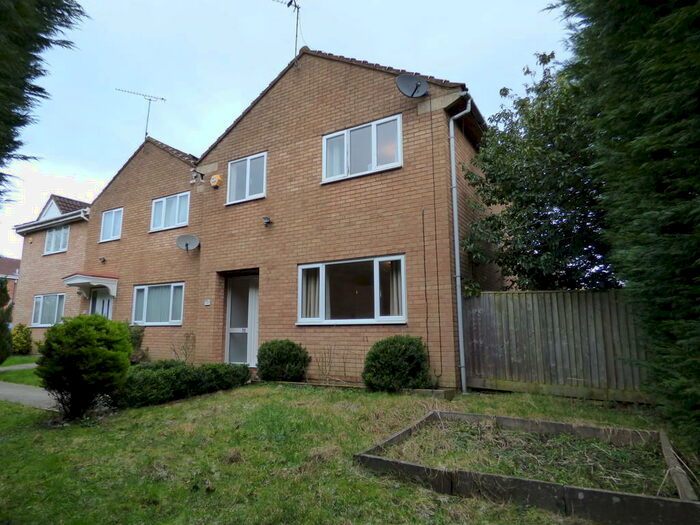 3 Bedroom Detached House To Rent In Bradenham Road, Grange Park, Swindon, SN5