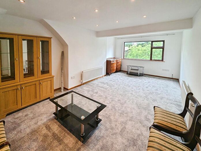 2 Bedroom Apartment To Rent In Demesne Road, Manchester, Greater Manchester, M16