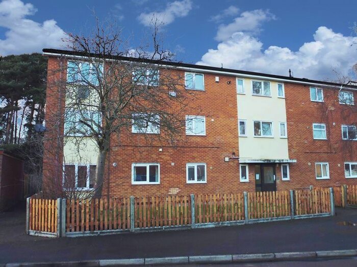 2 Bedroom Flat To Rent In Staverton Crescent, Lincoln, LN6