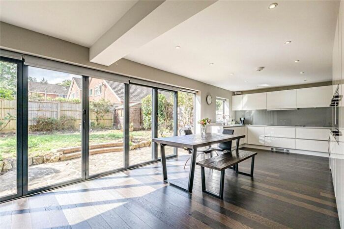 5 Bedroom Detached House For Sale In Ottershaw, Surrey, KT16