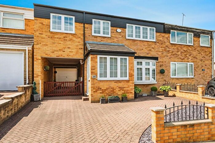 4 Bedroom Semi-Detached House For Sale In Park Avenue, Chapeltown, Sheffield, S35