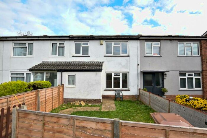 3 Bedroom Terraced House To Rent In Burns Road, Wellingborough, NN8