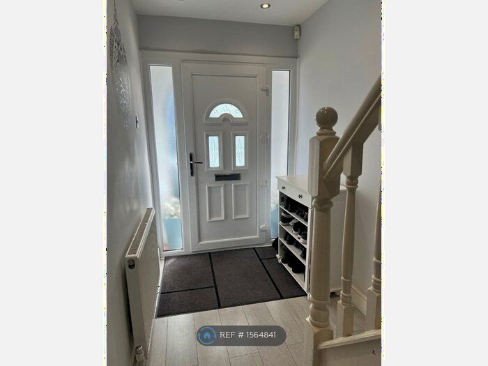 3 Bedroom Semi-Detached House To Rent In Somerville Road, Romford, RM6