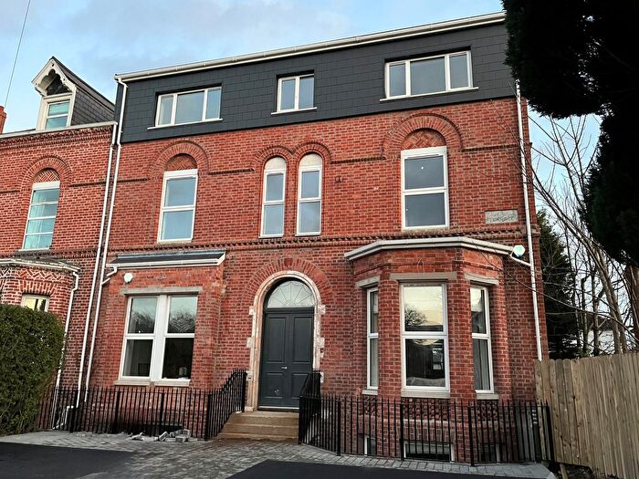 3 Bedroom Flat To Rent In Ravenhill Road, Belfast, BT6
