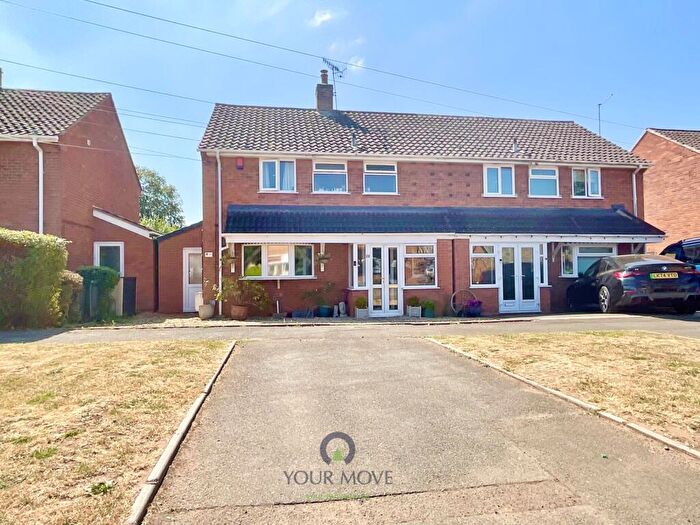 3 Bedroom Semi Detached House For Sale In Ryefields Road, Stoke Prior, Bromsgrove, Worcestershire, B60