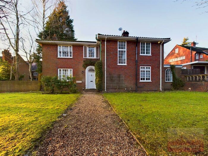 4 Bedroom Detached House To Rent In Mount Park Road, Harrow-On-The-Hill, Harrow, HA1