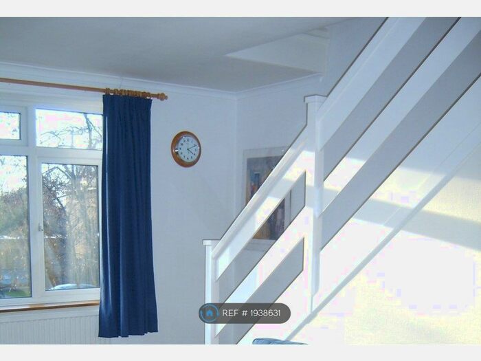 2 Bedroom Maisonette To Rent In Burnt Ash Road, London, SE12