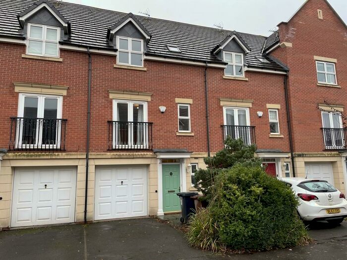3 Bedroom Terraced House To Rent In Clumber Close, Loughborough, LE11