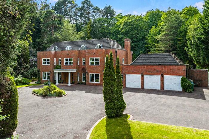 5 Bedroom Detached House For Sale In St. George's Hill, Weybridge, Surrey, KT13