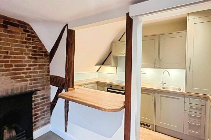 3 Bedroom Flat To Rent In Palace Street, Canterbury, Kent, CT1