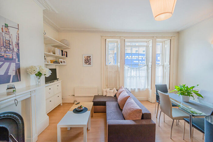 1 Bedroom Flat To Rent In Cleveland Place West, BA1