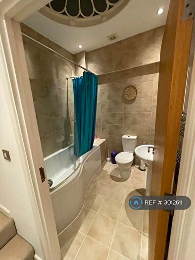 2 Bedroom Flat To Rent In High St, Canterbury, CT1