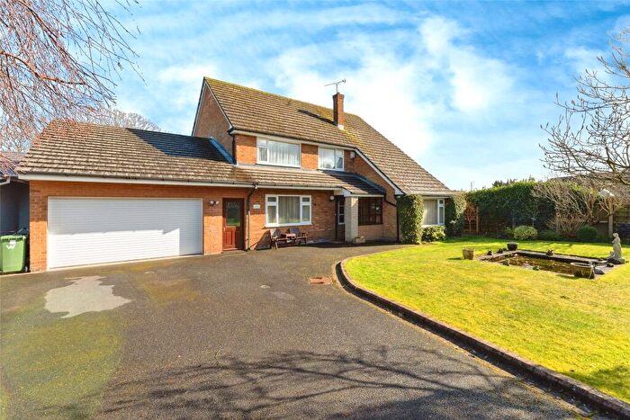 4 Bedroom Detached House For Sale In Old Mill Close, Wirral, Merseyside, CH60